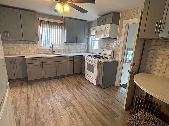 2nd image of 183 Myrtle Ave Floor 2