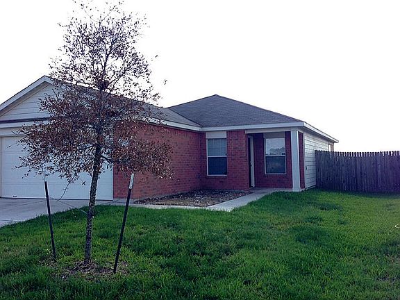 2nd image of 7126 Orange Tree Ln