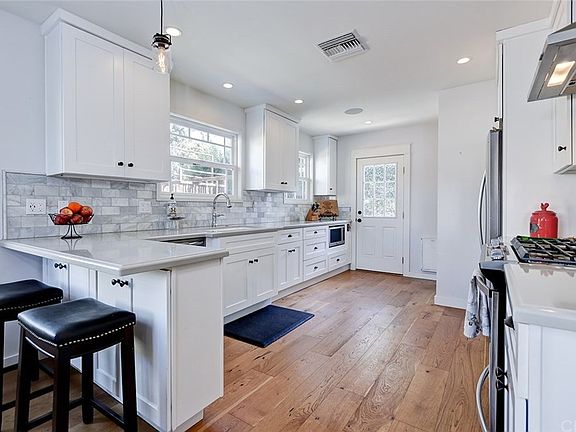 5th image of 3832 W 176th St
