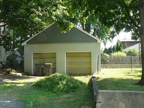 3rd image of 1901 Harrison Ave