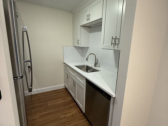 2nd image of 116 Trapelo Rd