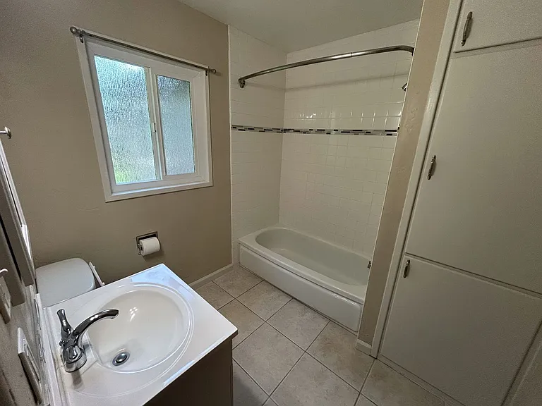 2821 Blue View St — Photo 7