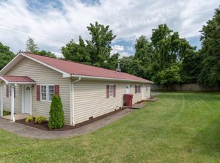 1801 Indian Ridge Rd, Johnson City, TN 37604