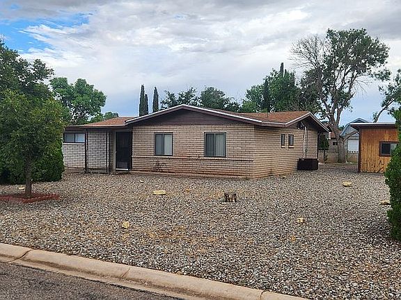 2nd image of 1002 E Mescal Dr