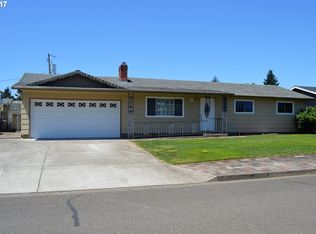 1204 Long Ridge Dr, Springfield, OR 97478