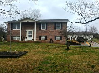 2717 Lakin Rd, Knoxville, TN 37924