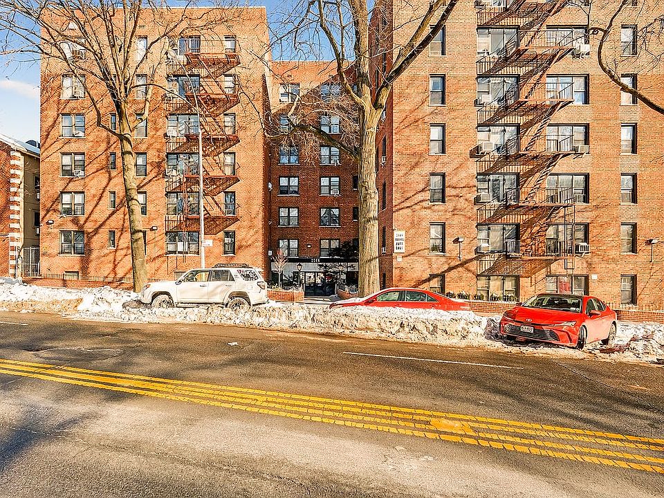 1st image of 2244 Bronx Park E APT 1H