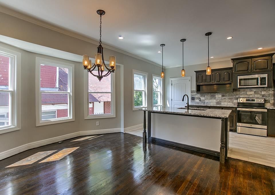 1st image of 3030 Askew Ave