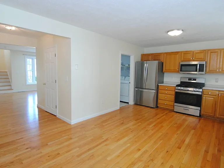 68 Georgetown Dr — Photo 8