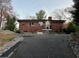 859 Greenville Ave, Johnston, RI 02919