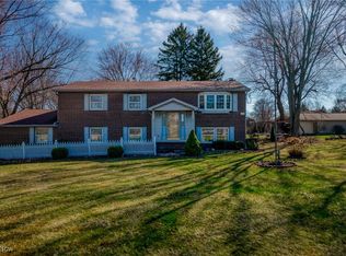 122 Maple Dr, Columbiana, OH 44408