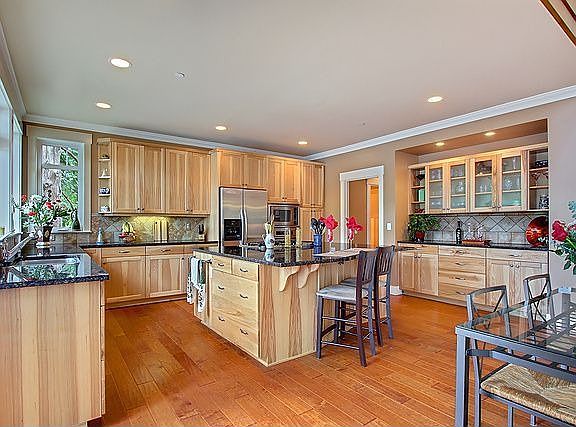 5th image of 2103 E Beaver Lake Dr SE