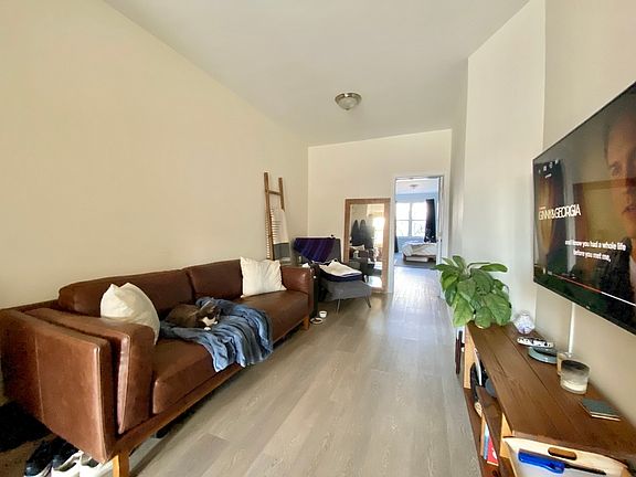 4th image of 47 Jewel St APT 3R