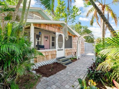 129 Avenida De Bahia, Nokomis, FL, 34275
