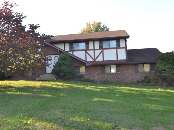 1732 Valley Rd, Seven Valleys, PA 17360