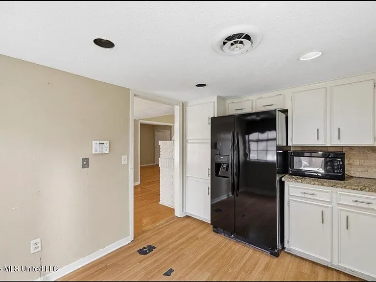 5 Shore Dr — Photo 13