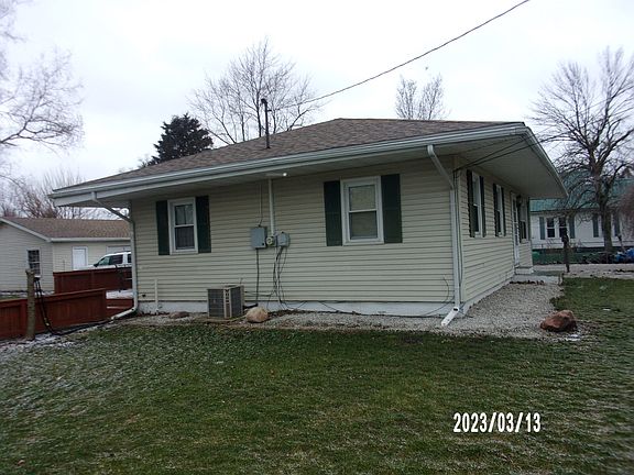 3rd image of 330 E North St