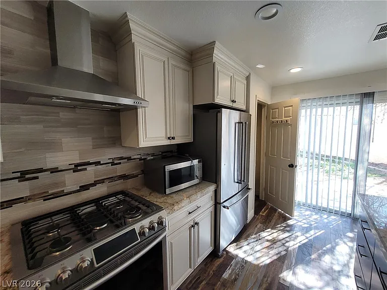 10799 Flame Vine Ct — Photo 75