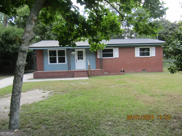 3 Lewis St, Statesboro, GA 30458
