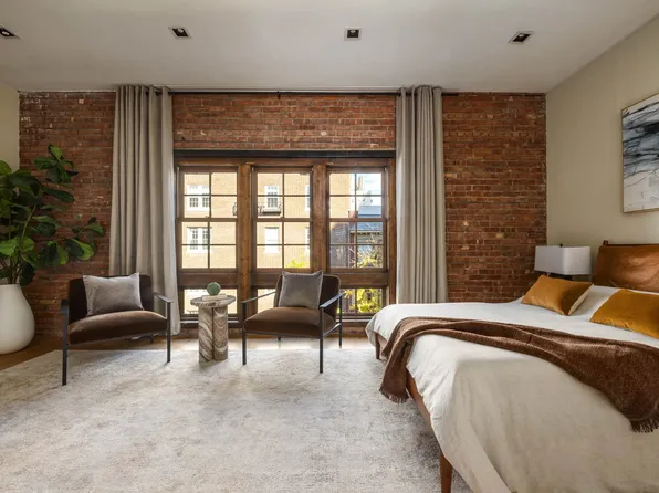 80 Washington Place image 16 of 26