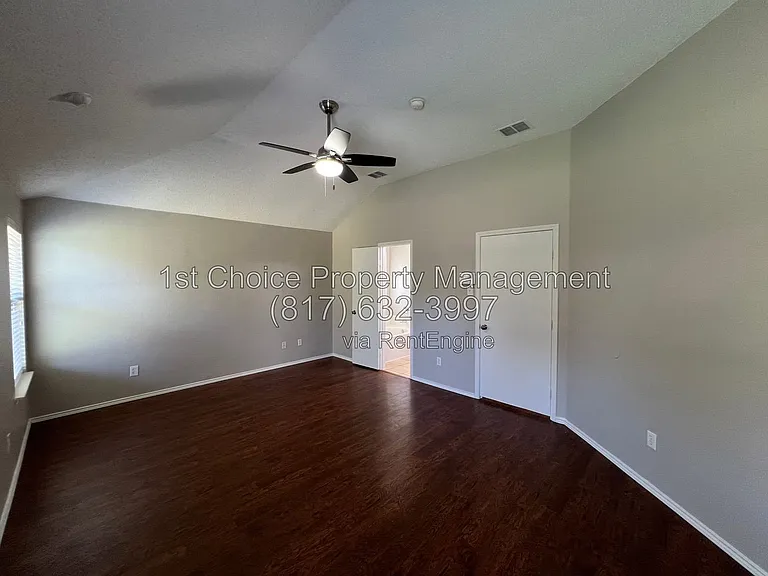 304 E Clover Park Dr — Photo 20