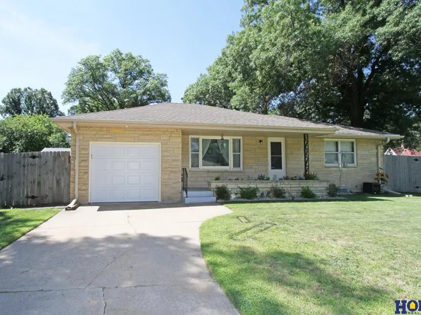 5601 Greenwood St, Lincoln, NE 68507