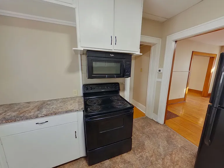 207 S Erie Ave — Photo 7