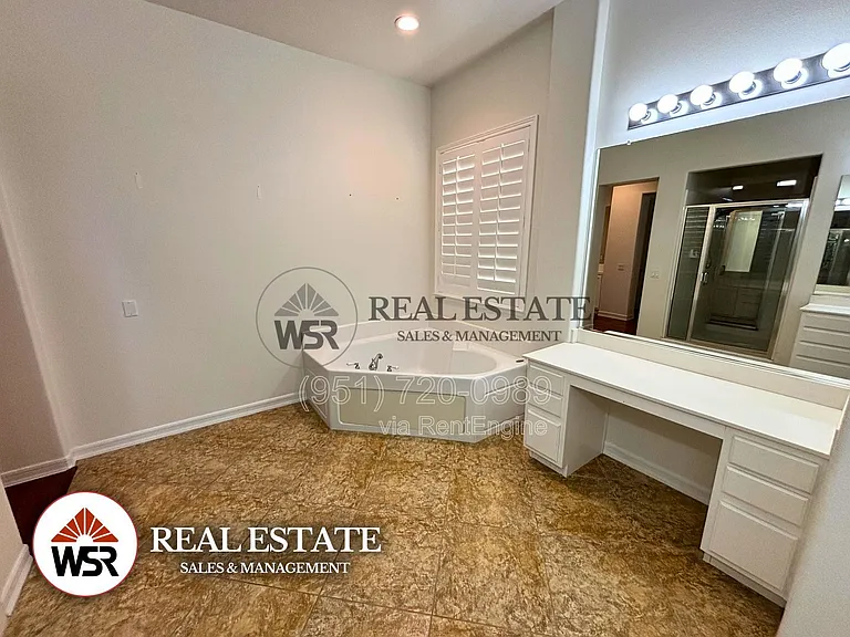 18691 Oak Park Dr — Photo 30