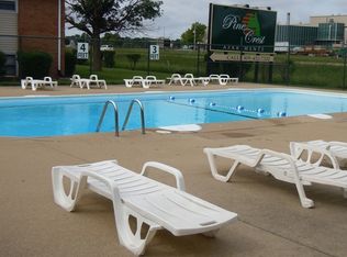 409 Greenbriar Dr APT 4, Normal, IL 61761