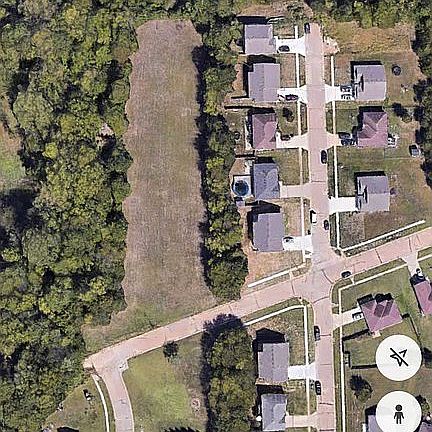 5th image of SE Crestwater Dr
