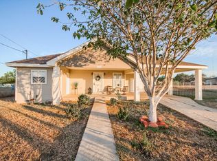 235 Los Sauces Rd, Eagle Pass, TX 78852