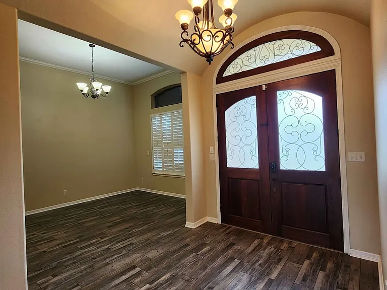 169 Paloma Dr — Photo 3