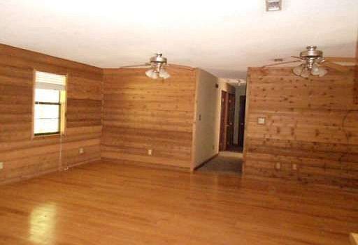 5th image of 450 Pinebrook Dr