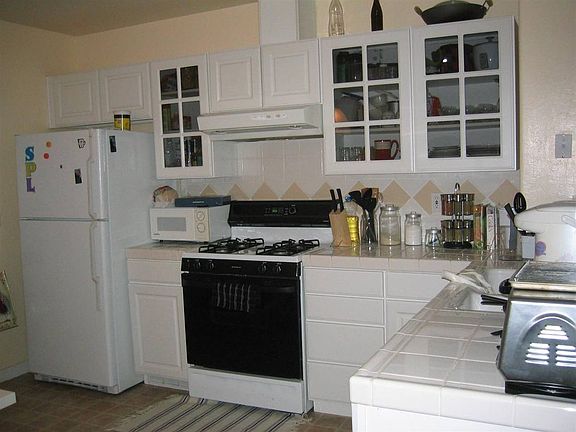 5th image of 406 Wilson Ave