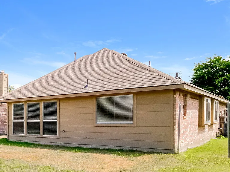 1705 Green Terrace Dr — Photo 19