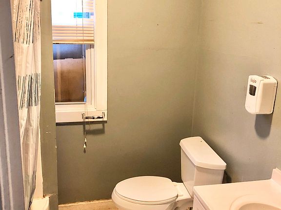 5th image of 77 Truman St #2