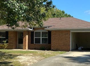 101 Jardin Ct, Raeford, NC 28376
