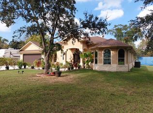 309 Hickman Ln, Angleton, TX 77515