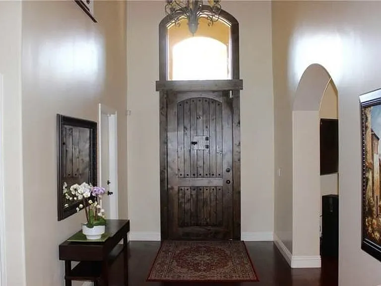 507 Grove Pl — Photo 9