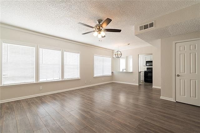 1st image of 8750 Park Ln #19