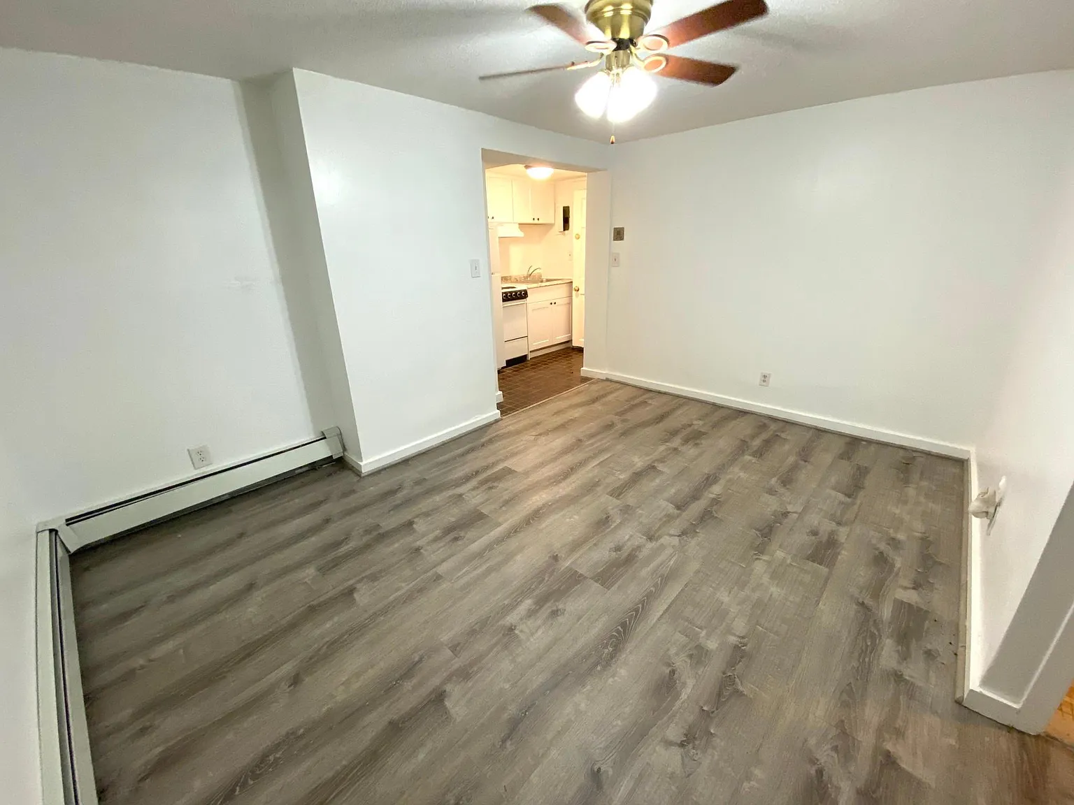 1 bed, 318 sqft, $1,995 — Photo 3