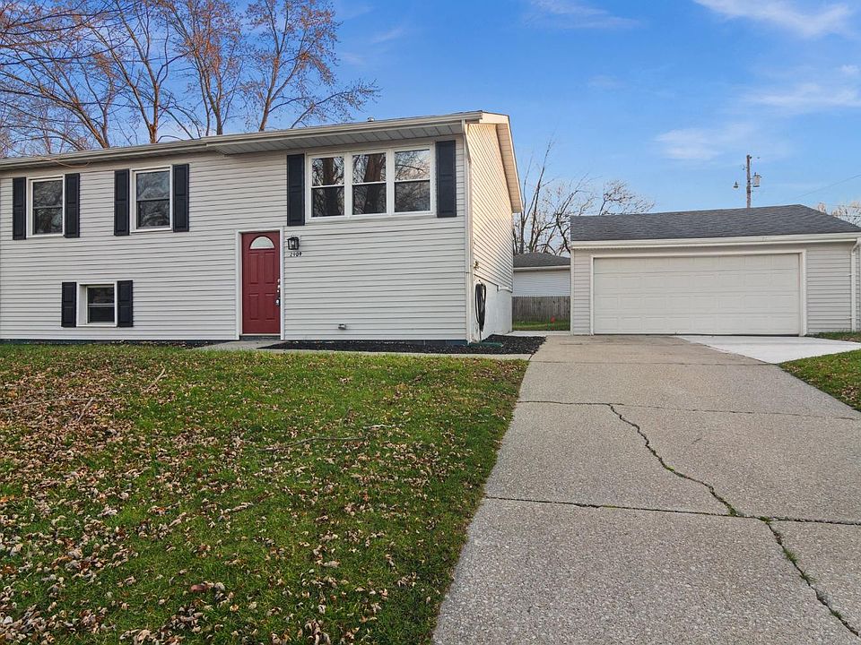 1st image of 2909 W 73rd Pl
