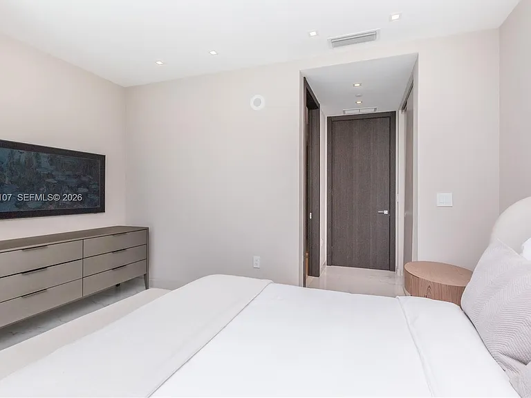 851 NE 1st Ave #Penthouse 4611-4611 — Photo 53