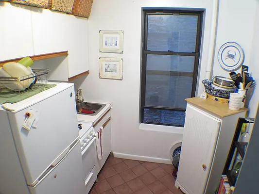 Rented by Glasser Realty LLC | media 11