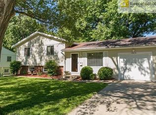 10018 Antioch Rd, Overland Park, KS 66212