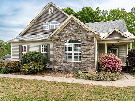 4th image of 3516 Bluebonnet Dr