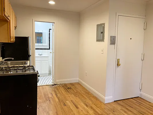 Rented by Crosstown Apartments NYC | media 3