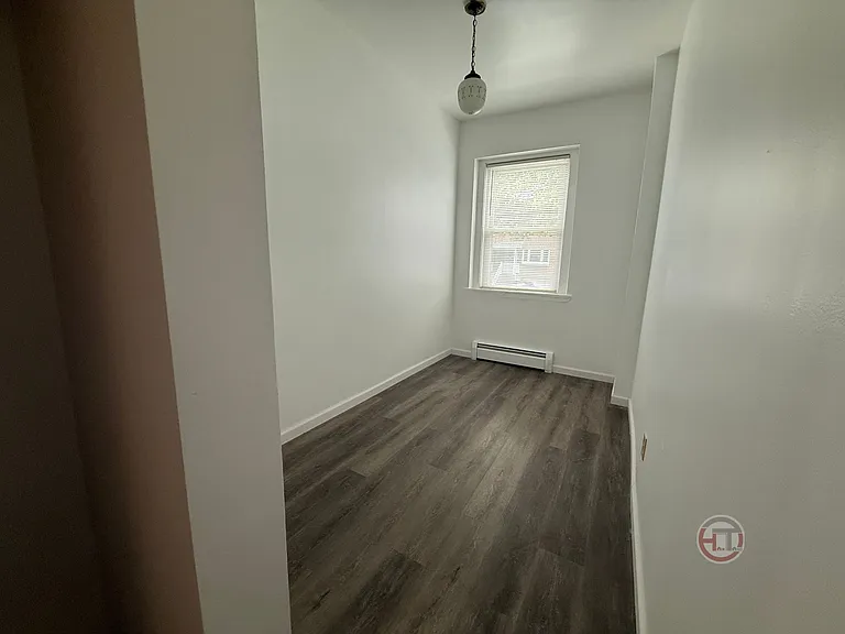 1537 McDonald St #2 — Photo 4