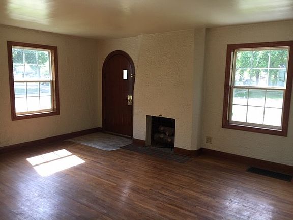 3rd image of 2023 W Division St