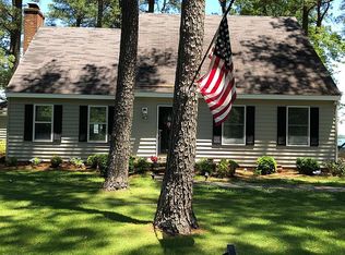 695 N Glebe Rd, Montross, VA 22520